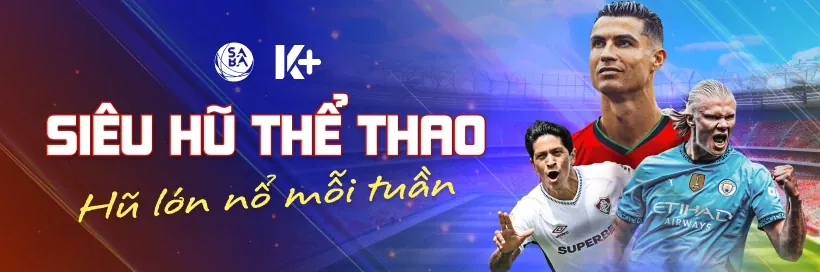 Trận đấu bóng đá đang diễn ra trên sân cỏ, với logo i88 chính thức nổi bật